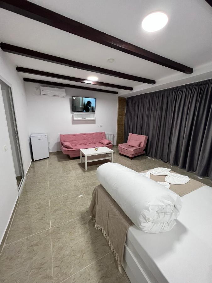 Hostel Casa Popa Nan Bucarest Esterno foto