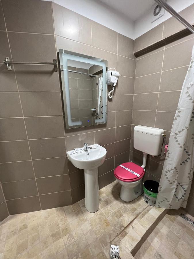 Hostel Casa Popa Nan Bucarest Esterno foto