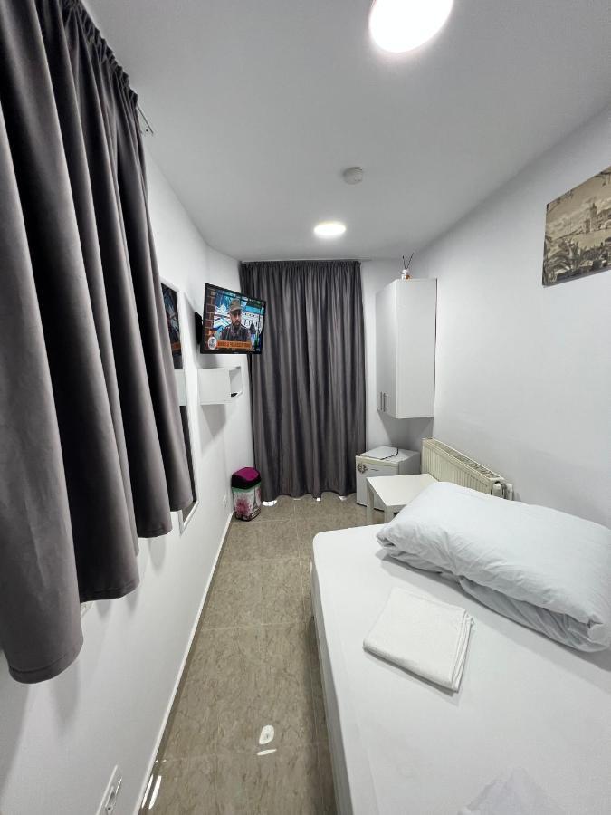 Hostel Casa Popa Nan Bucarest Esterno foto