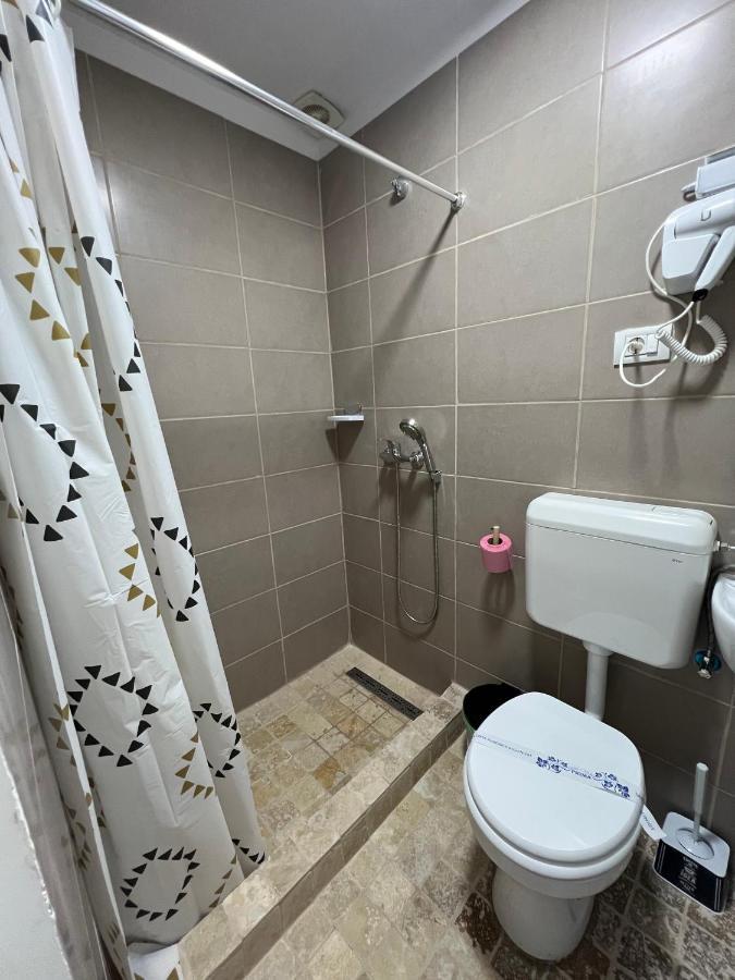 Hostel Casa Popa Nan Bucarest Esterno foto