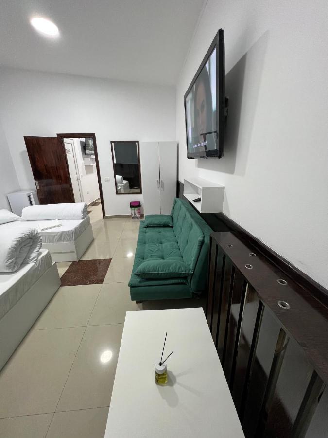 Hostel Casa Popa Nan Bucarest Esterno foto