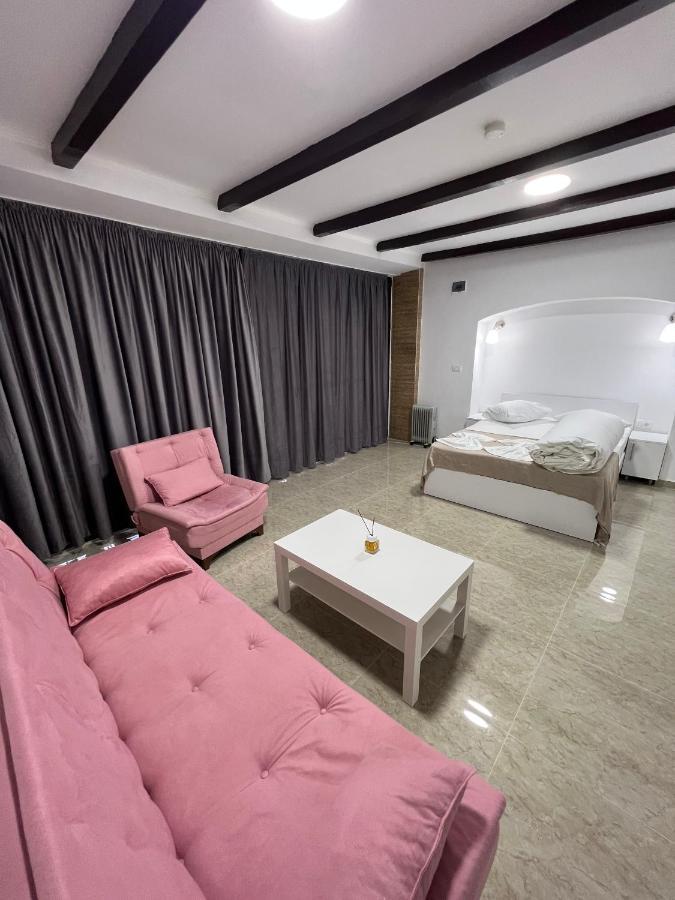 Hostel Casa Popa Nan Bucarest Esterno foto