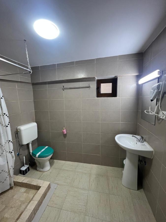 Hostel Casa Popa Nan Bucarest Esterno foto